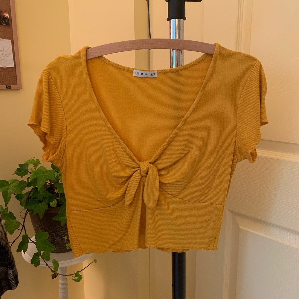 NWOT Tie-Front Top - Picture 2 of 4